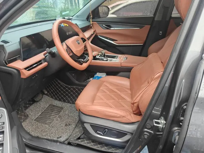 2023 ChangAn CS75 Plus 1.5T 188HP L4 8AT,autocango,china used car exporter,china ev exporter,chinese used car exporter,chinese used ev exporter