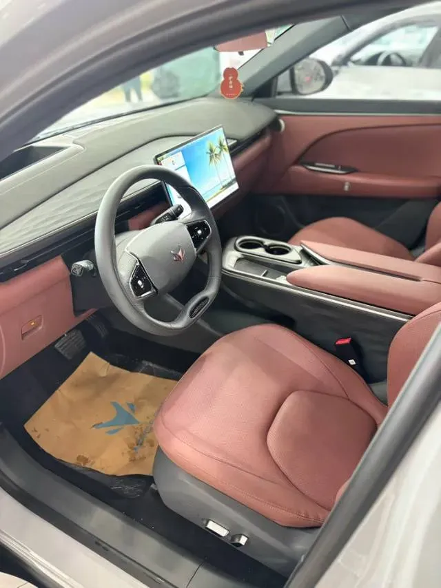 2026 ARCFOX αT5 REEV 105HP REEV,autocango,china used car exporter,china ev exporter,chinese used car exporter,chinese used ev exporter