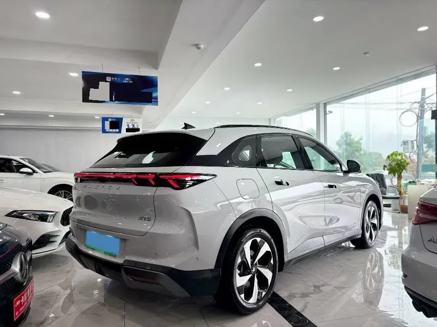 2026 ARCFOX αT5 REEV 105HP REEV,autocango,china used car exporter,china ev exporter,chinese used car exporter,chinese used ev exporter