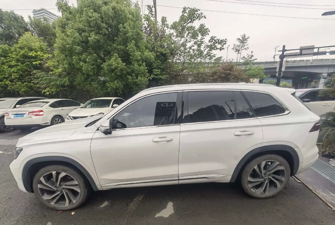 2021 Geely Monjaro 2.0T 218HP L4 7DCT,autocango,china used car exporter,china ev exporter,chinese used car exporter,chinese used ev exporter