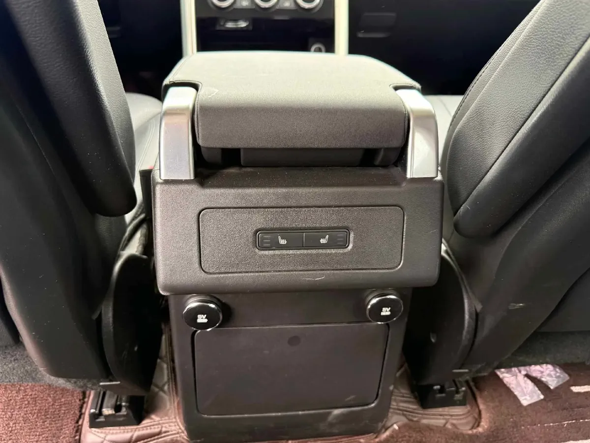 2018 Land Rover Discovery 3.0T 340HP V6 8AT,autocango,china used car exporter,china ev exporter,chinese used car exporter,chinese used ev exporter