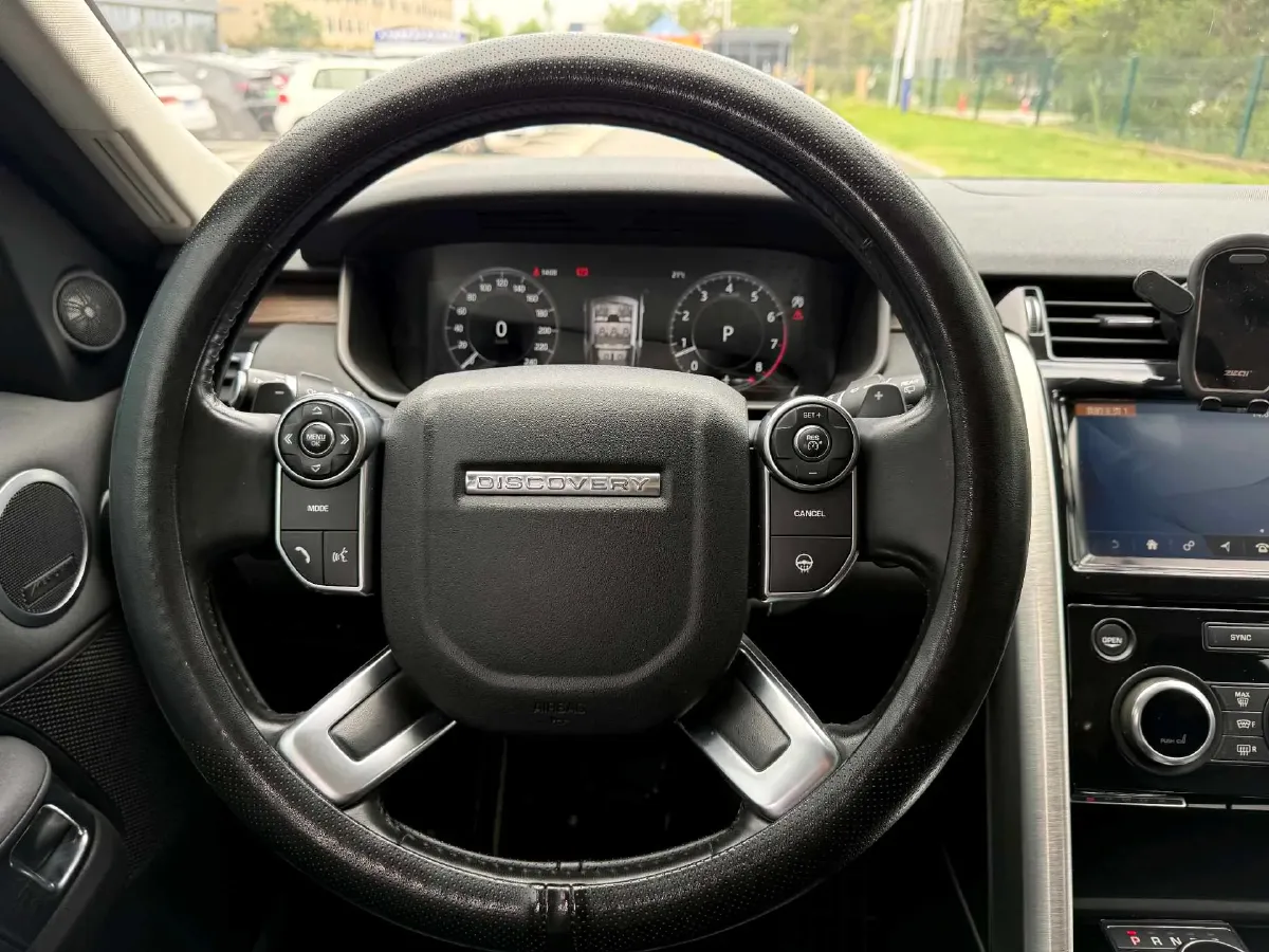 2018 Land Rover Discovery 3.0T 340HP V6 8AT,autocango,china used car exporter,china ev exporter,chinese used car exporter,chinese used ev exporter