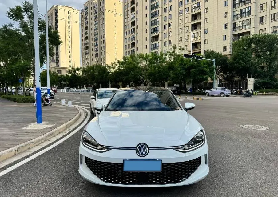 2025 Volkswagen Lamando 1.4T 150HP L4 7DCT,autocango,china used car exporter,china ev exporter,chinese used car exporter,chinese used ev exporter
