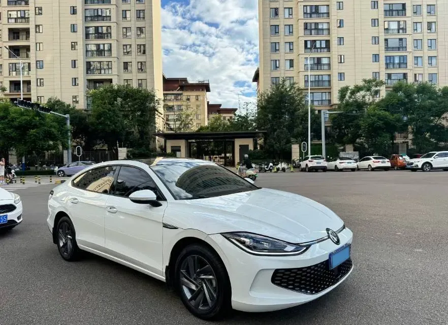 2025 Volkswagen Lamando 1.4T 150HP L4 7DCT,autocango,china used car exporter,china ev exporter,chinese used car exporter,chinese used ev exporter