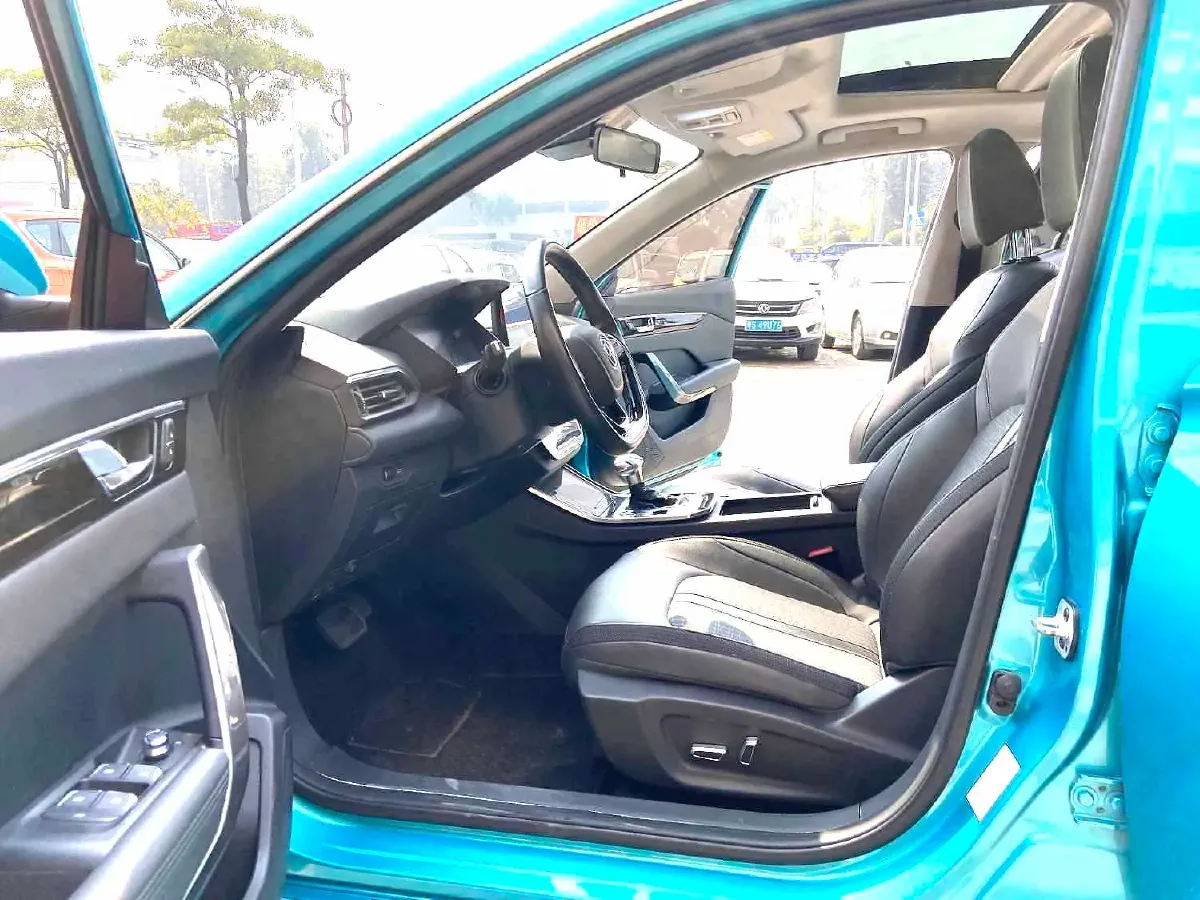 2020 DongFeng Aeolus YiXuan 1.5T 150HP L4 6DCT,autocango,china used car exporter,china ev exporter,chinese used car exporter,chinese used ev exporter