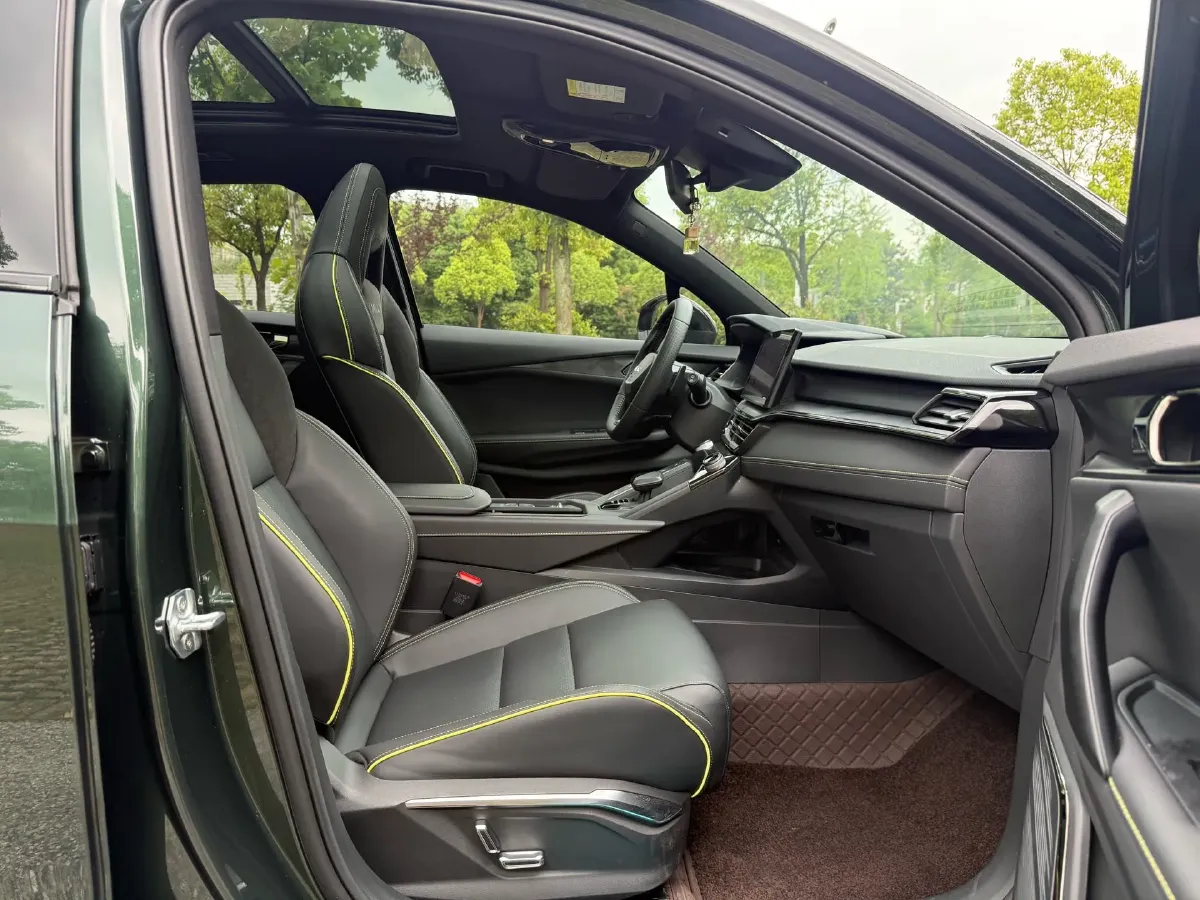 2023 LYNK&CO 03 1.5T 181HP L4 7DCT,autocango,china used car exporter,china ev exporter,chinese used car exporter,chinese used ev exporter