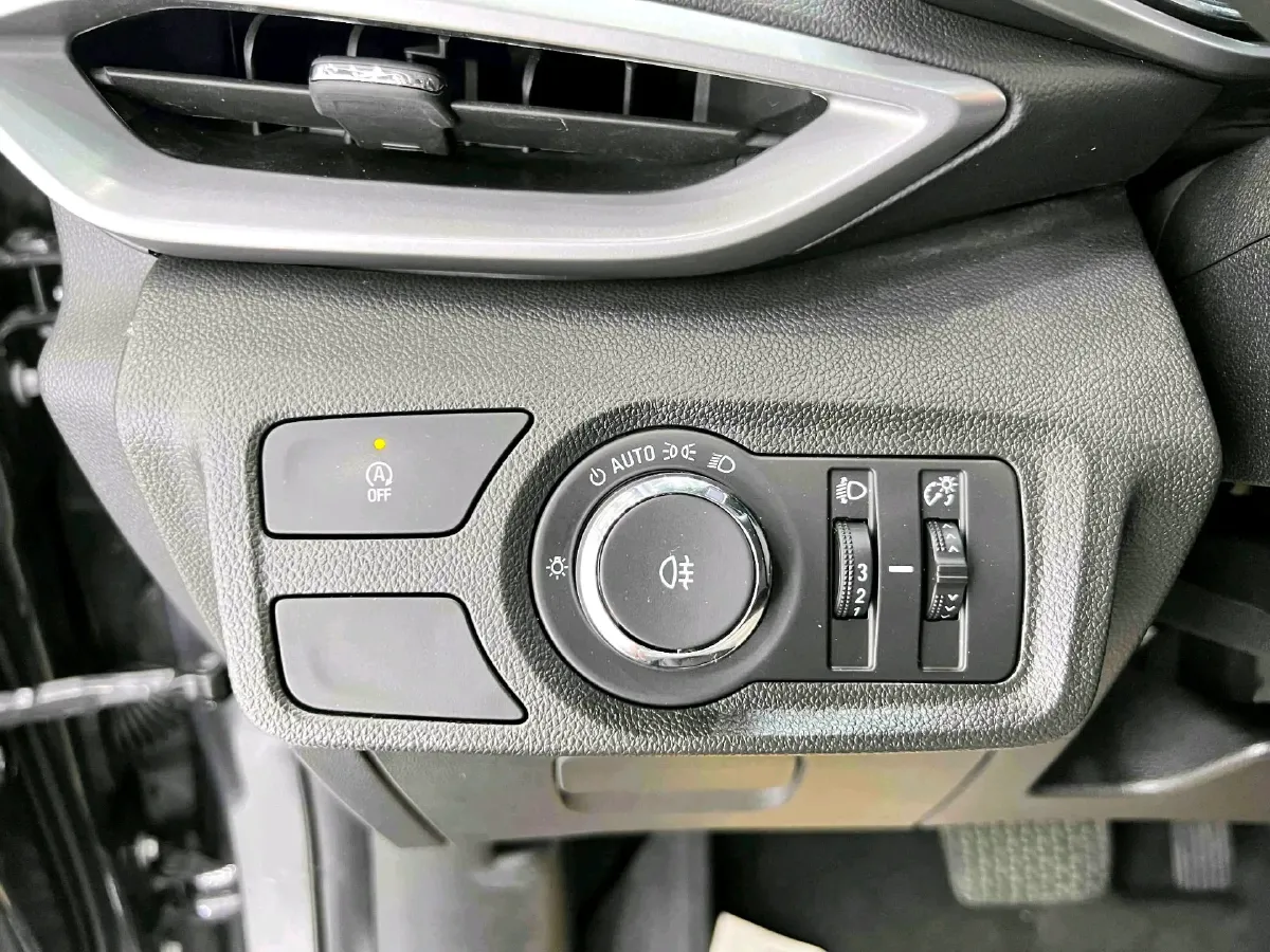 2019 Chevrolet Orlando 1.3T 163HP L3 6AT,autocango,china used car exporter,china ev exporter,chinese used car exporter,chinese used ev exporter