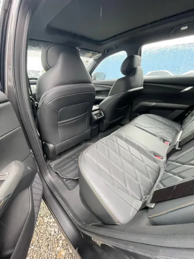 2025 ChangAn CS75 Plus 2.0T 233HP L4 8AT,autocango,china used car exporter,china ev exporter,chinese used car exporter,chinese used ev exporter