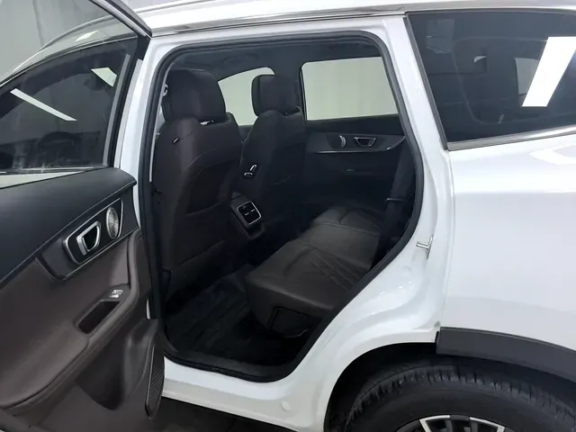 2025 Chery Tiggo 8 PRO 1.6T 197HP L4 7DCT,autocango,china used car exporter,china ev exporter,chinese used car exporter,chinese used ev exporter