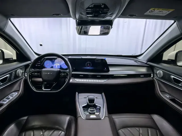 2025 Chery Tiggo 8 PRO 1.6T 197HP L4 7DCT,autocango,china used car exporter,china ev exporter,chinese used car exporter,chinese used ev exporter