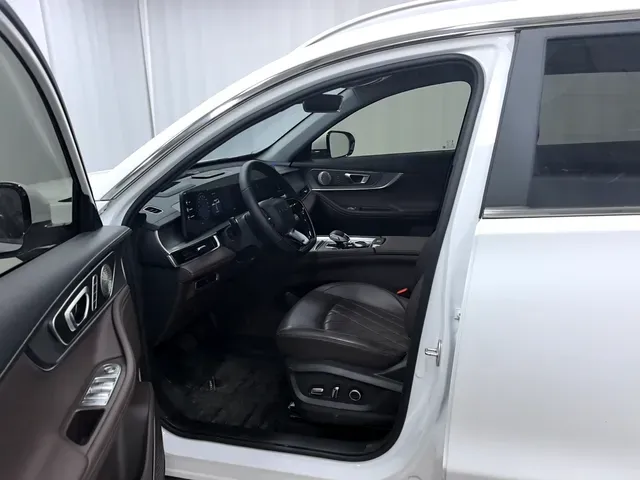 2025 Chery Tiggo 8 PRO 1.6T 197HP L4 7DCT,autocango,china used car exporter,china ev exporter,chinese used car exporter,chinese used ev exporter