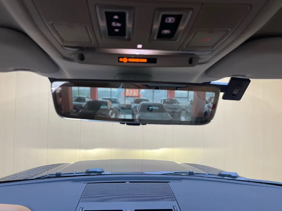 2023 Land Rover Defender 3.0T 400HP L6 8AT,autocango,china used car exporter,china ev exporter,chinese used car exporter,chinese used ev exporter
