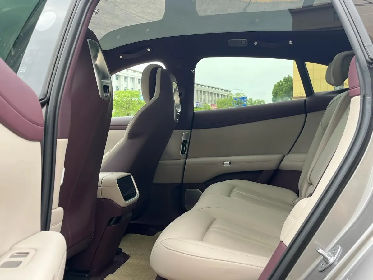 2025 MI YU7 BEV 96.3KWH,autocango,china used car exporter,china ev exporter,chinese used car exporter,chinese used ev exporter