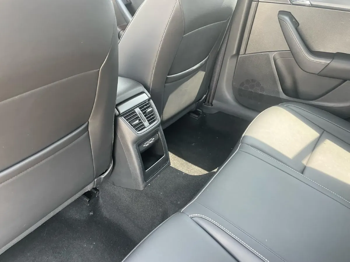 2022 Skoda Octavia 1.5L 113HP L4 6AT,autocango,china used car exporter,china ev exporter,chinese used car exporter,chinese used ev exporter