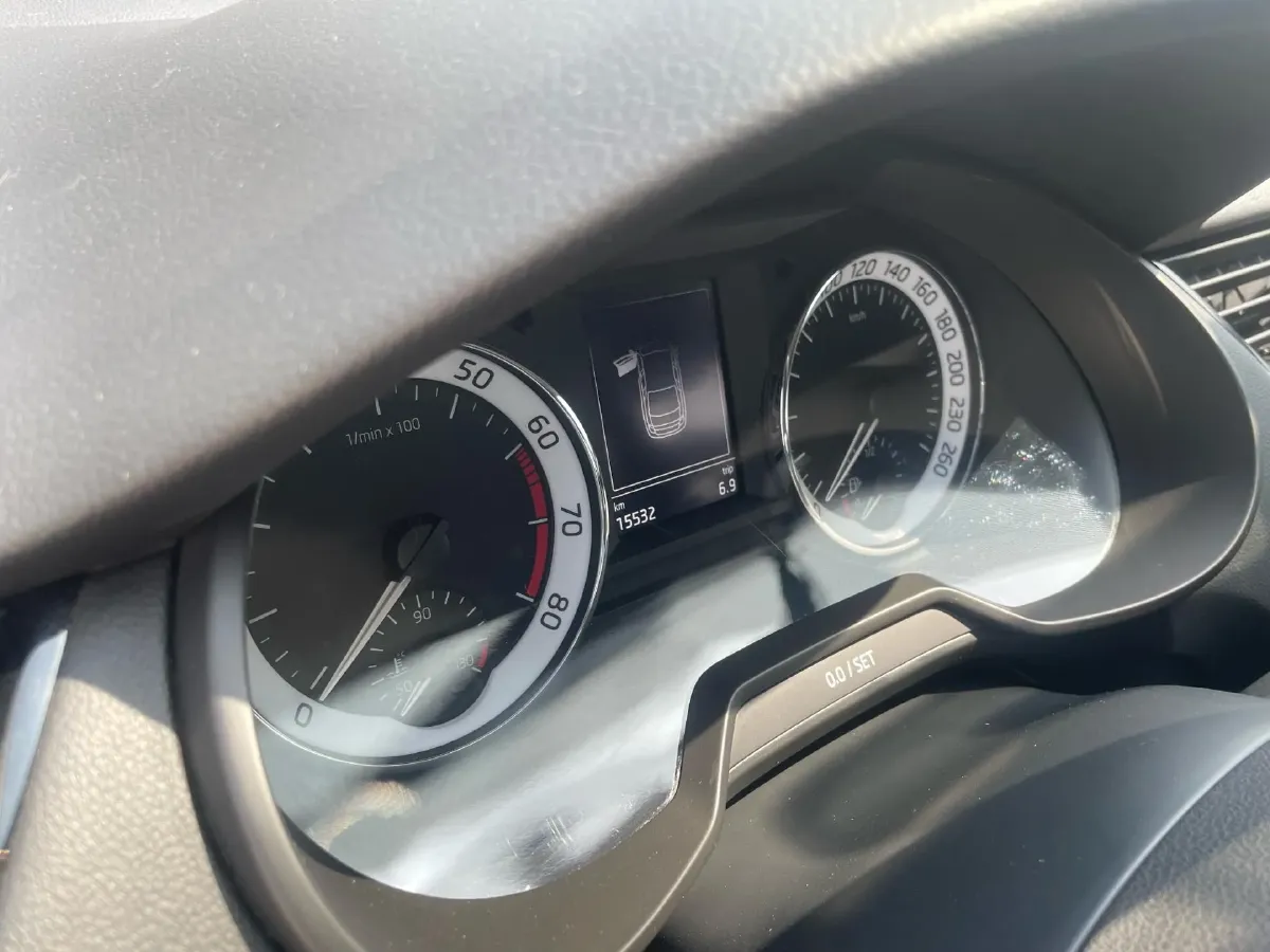2022 Skoda Octavia 1.5L 113HP L4 6AT,autocango,china used car exporter,china ev exporter,chinese used car exporter,chinese used ev exporter