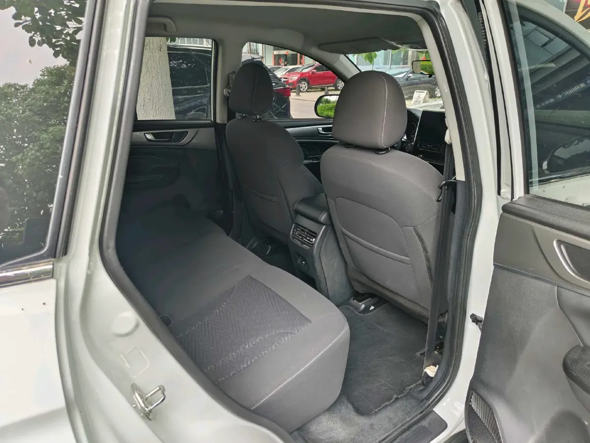 2023 Haval M6 1.5T 150HP L4 7DCT,autocango,china used car exporter,china ev exporter,chinese used car exporter,chinese used ev exporter