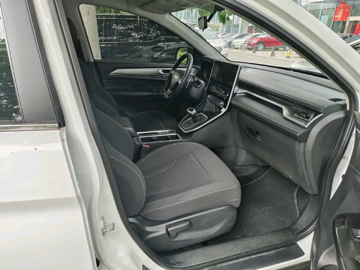 2023 Haval M6 1.5T 150HP L4 7DCT,autocango,china used car exporter,china ev exporter,chinese used car exporter,chinese used ev exporter