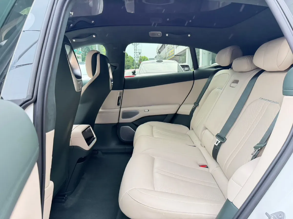 2025 MI YU7 BEV 101.7KWH,autocango,china used car exporter,china ev exporter,chinese used car exporter,chinese used ev exporter
