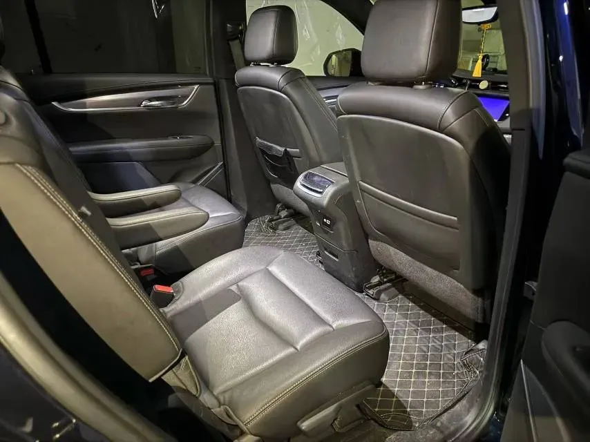 2021 Cadillac XT6 2.0T 237HP L4 9AT,autocango,china used car exporter,china ev exporter,chinese used car exporter,chinese used ev exporter