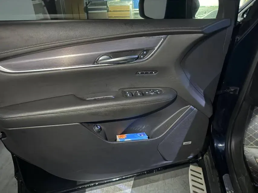 2021 Cadillac XT6 2.0T 237HP L4 9AT,autocango,china used car exporter,china ev exporter,chinese used car exporter,chinese used ev exporter