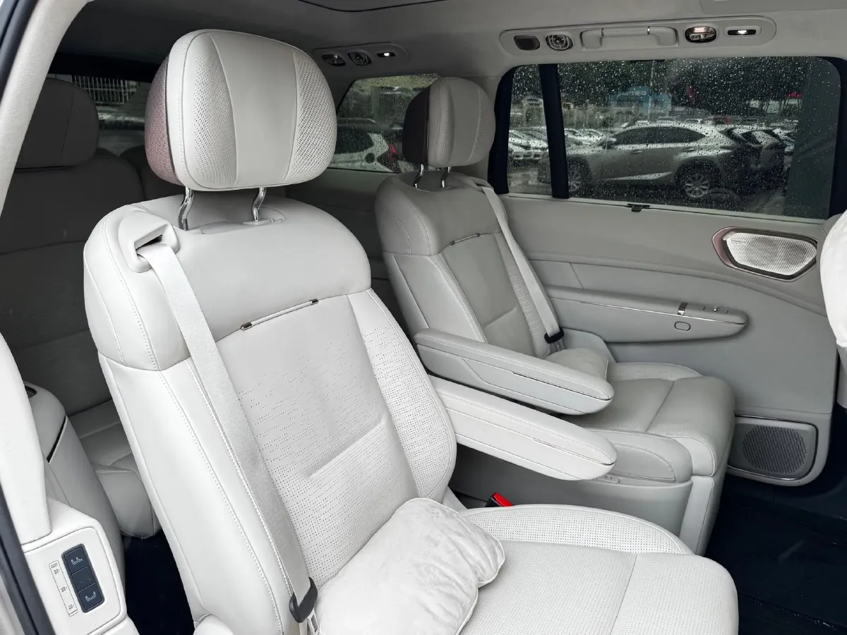 2025 LYNK&CO 900 2.0T 254HP L4 3DHT PHEV,autocango,china used car exporter,china ev exporter,chinese used car exporter,chinese used ev exporter