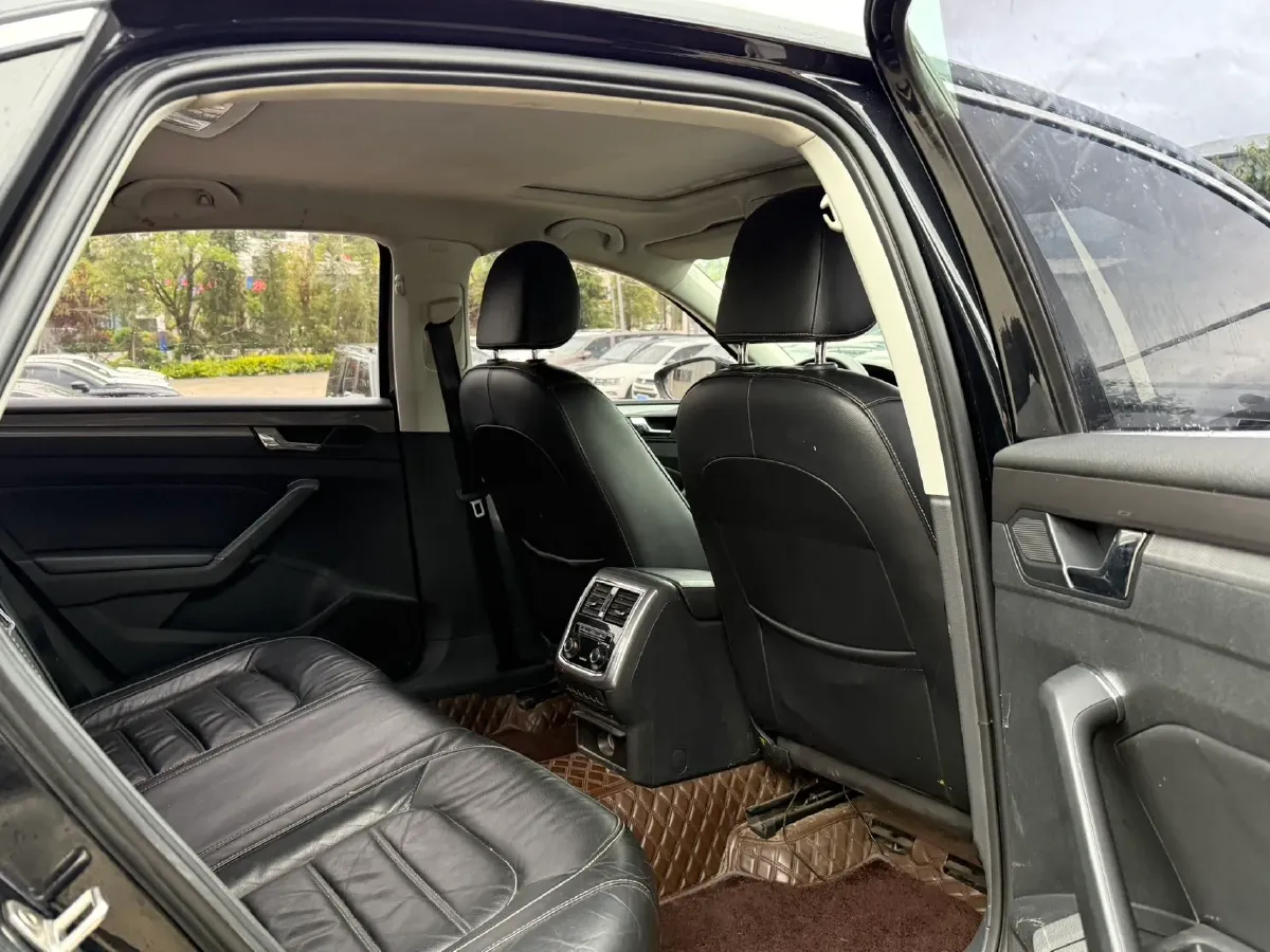 2017 Volkswagen Passat 1.8T 180HP L4 7DCT,autocango,china used car exporter,china ev exporter,chinese used car exporter,chinese used ev exporter