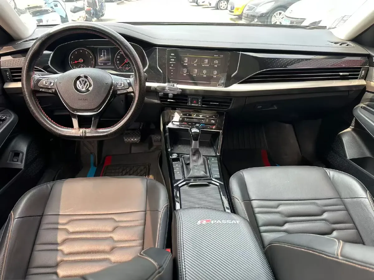 2020 Volkswagen Passat 2.0T 186HP L4 7DCT,autocango,china used car exporter,china ev exporter,chinese used car exporter,chinese used ev exporter