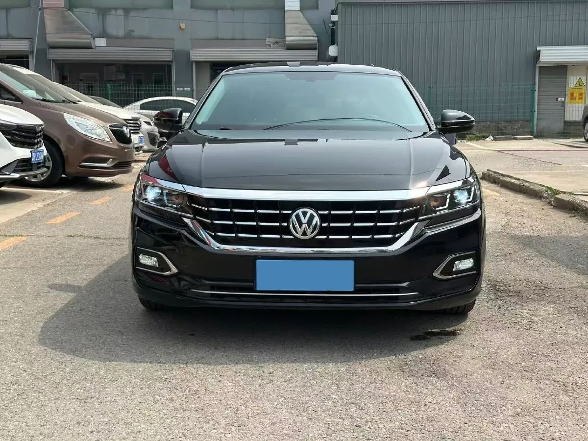 2020 Volkswagen Passat 2.0T 186HP L4 7DCT,autocango,china used car exporter,china ev exporter,chinese used car exporter,chinese used ev exporter