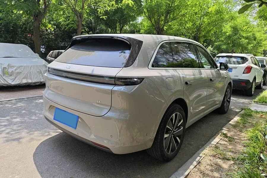 2025 Li L6 Range Extended 154HP L4 REEV,autocango,china used car exporter,china ev exporter,chinese used car exporter,chinese used ev exporter