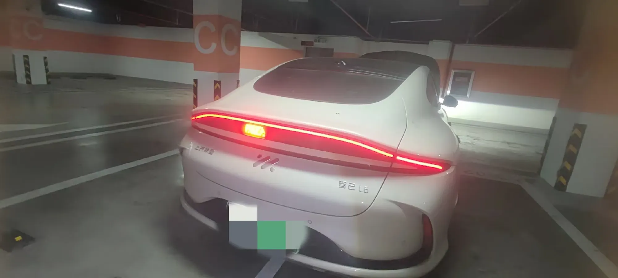 2024 IM L6 BEV 75KWH,autocango,china used car exporter,china ev exporter,chinese used car exporter,chinese used ev exporter
