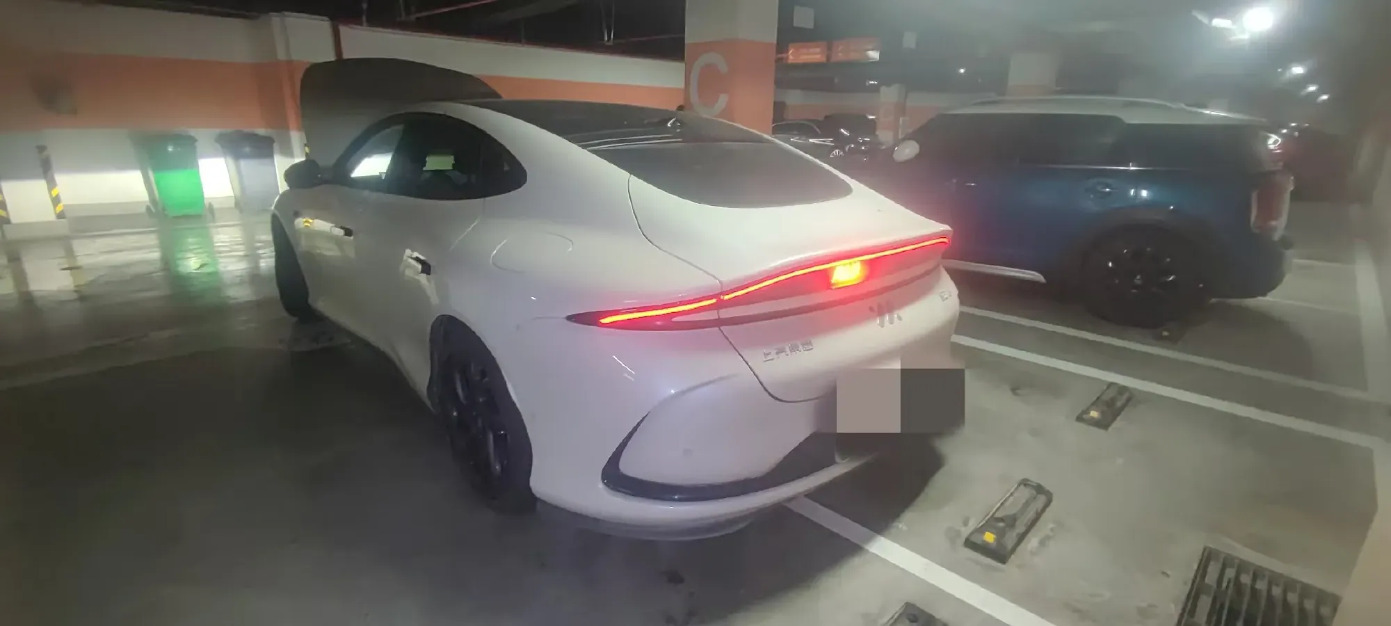 2024 IM L6 BEV 75KWH,autocango,china used car exporter,china ev exporter,chinese used car exporter,chinese used ev exporter