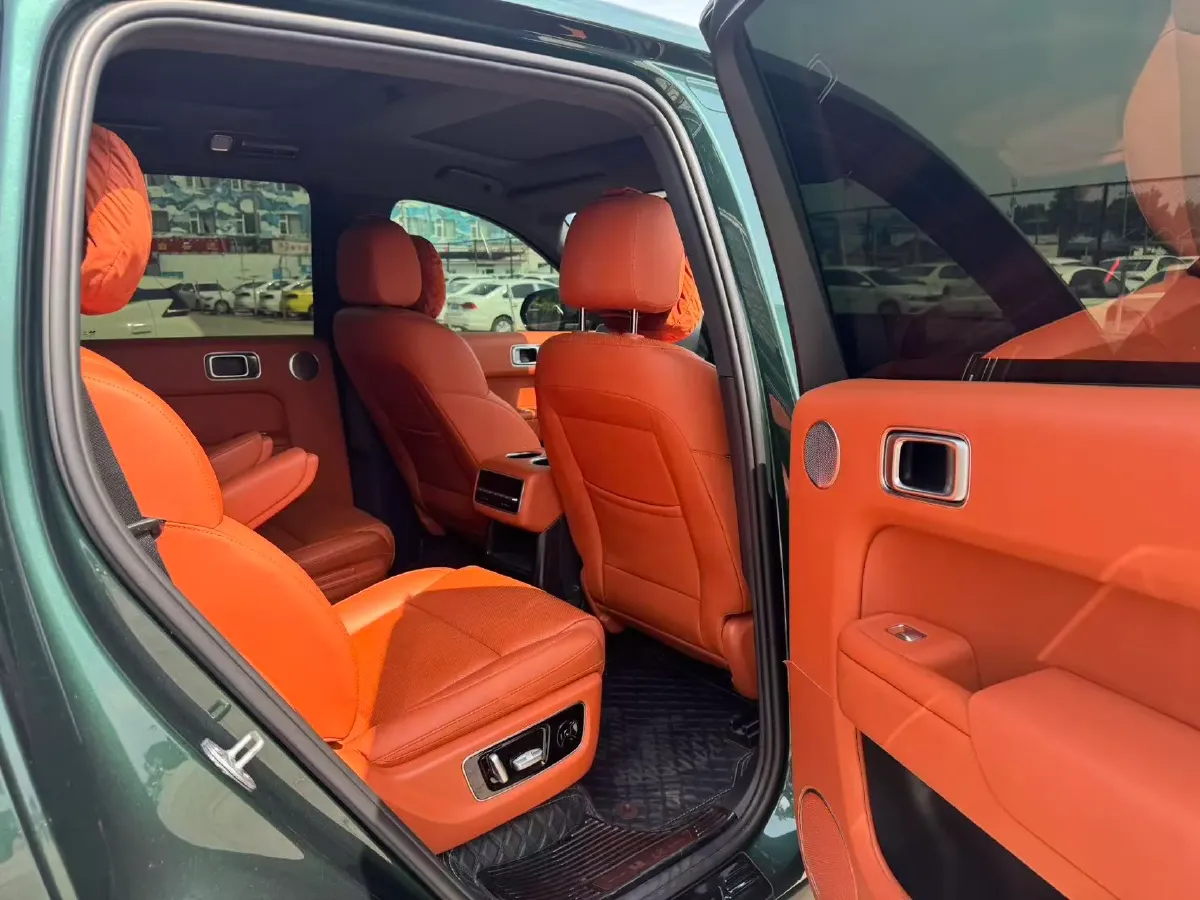 2023 Li L8 Range Extended 154HP REEV 40.9KWH,autocango,china used car exporter,china ev exporter,chinese used car exporter,chinese used ev exporter