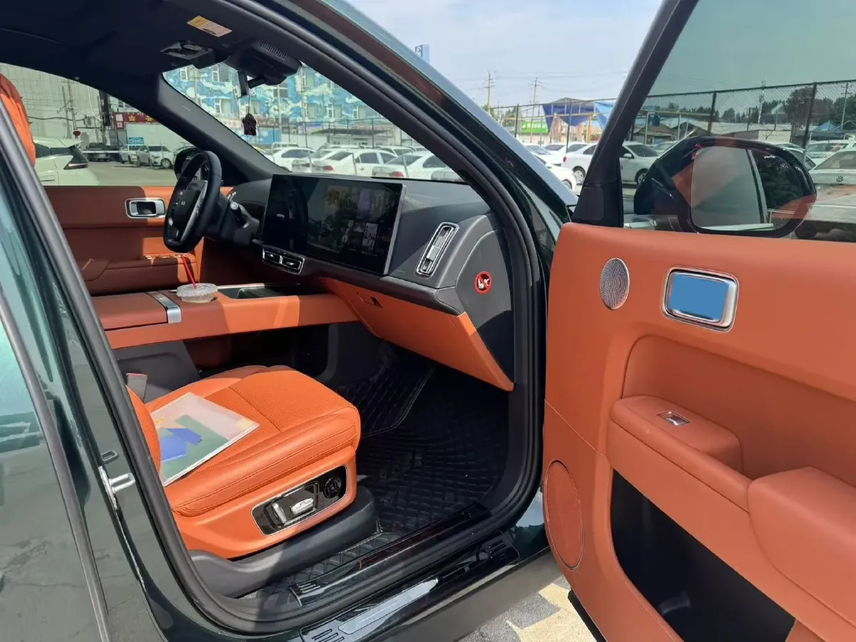 2023 Li L8 Range Extended 154HP REEV 40.9KWH,autocango,china used car exporter,china ev exporter,chinese used car exporter,chinese used ev exporter