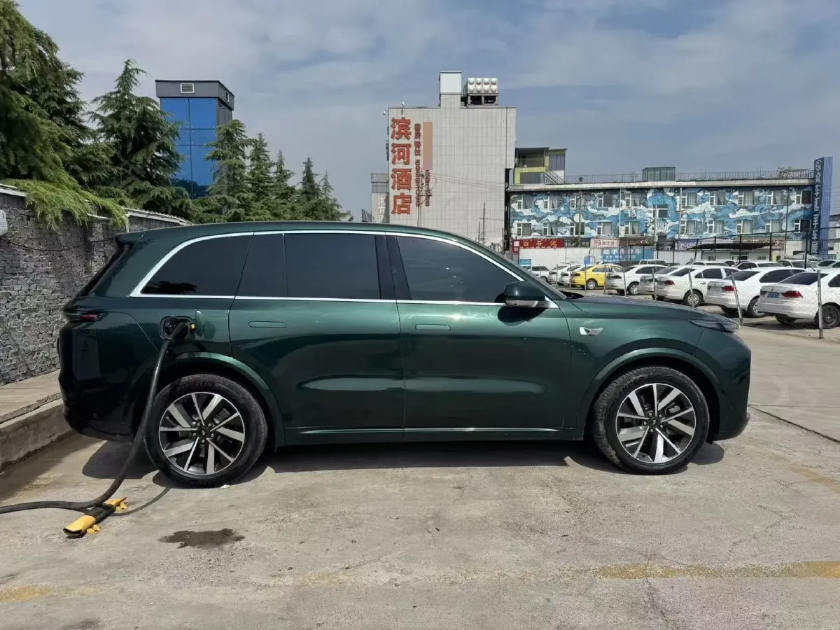 2023 Li L8 Range Extended 154HP REEV 40.9KWH,autocango,china used car exporter,china ev exporter,chinese used car exporter,chinese used ev exporter