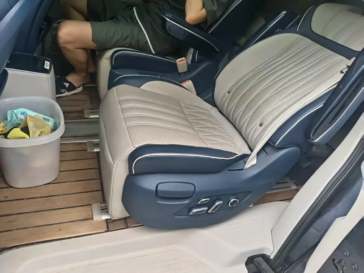 2021 Roewe iMAX8 2.0T 234HP L4 8AT,autocango,china used car exporter,china ev exporter,chinese used car exporter,chinese used ev exporter