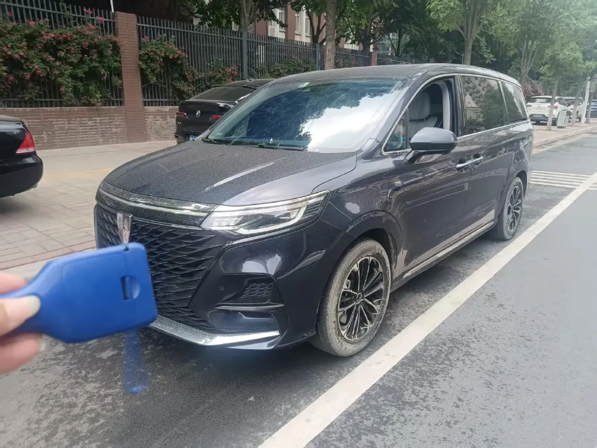 2021 Roewe iMAX8 2.0T 234HP L4 8AT,autocango,china used car exporter,china ev exporter,chinese used car exporter,chinese used ev exporter