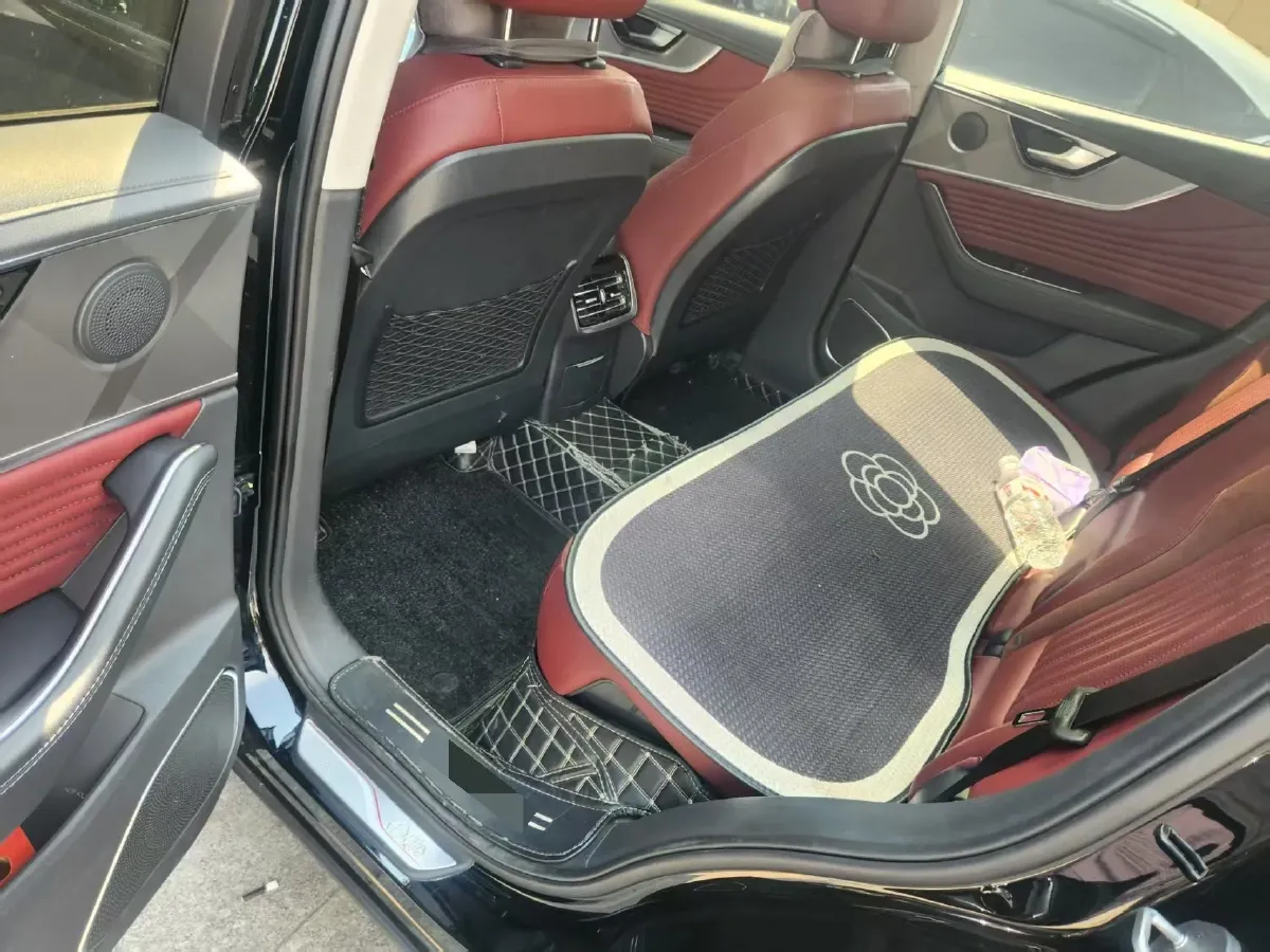 2023 HongQi HS5 2.0T 252HP L4 8AT,autocango,china used car exporter,china ev exporter,chinese used car exporter,chinese used ev exporter