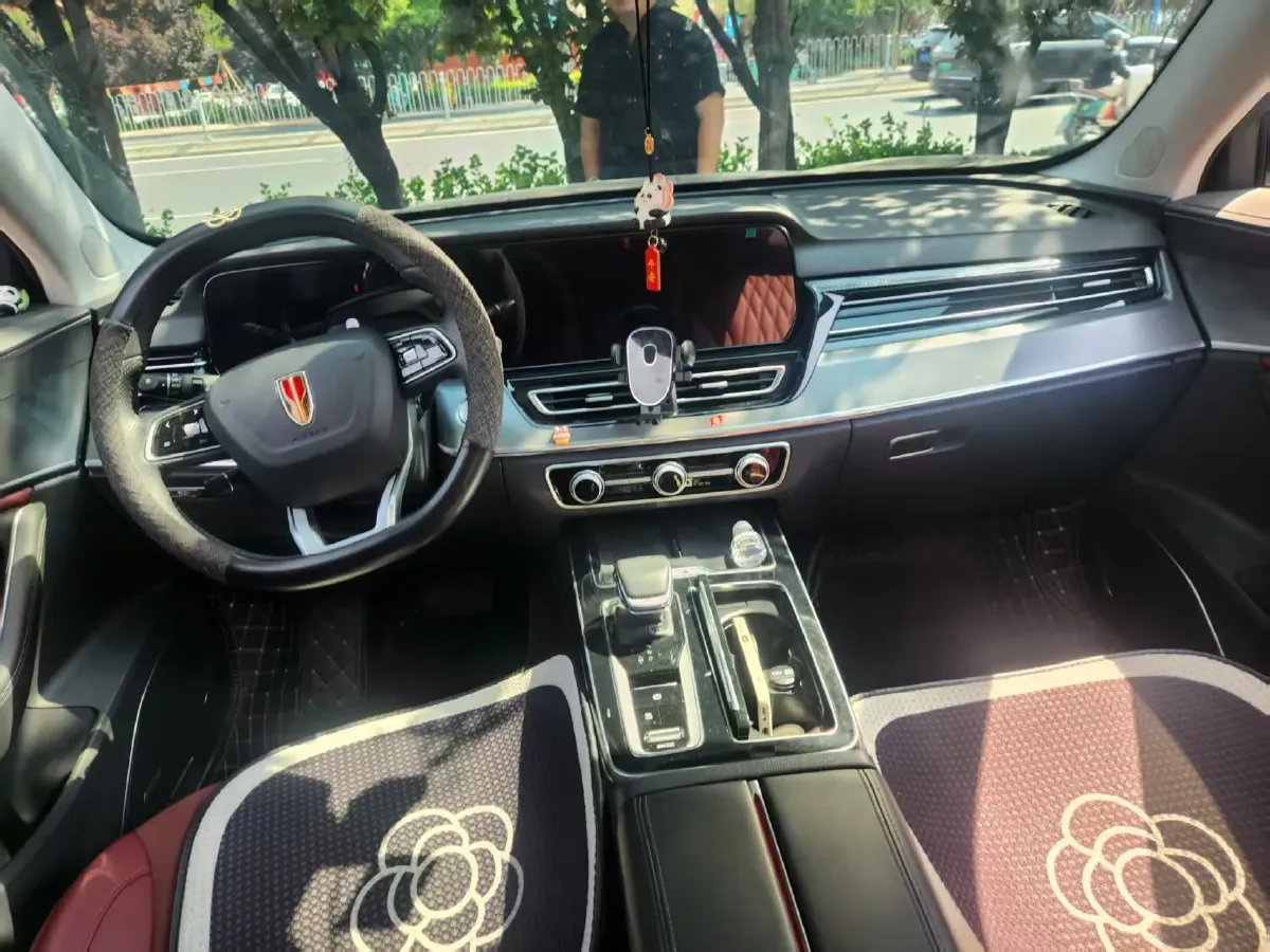 2023 HongQi HS5 2.0T 252HP L4 8AT,autocango,china used car exporter,china ev exporter,chinese used car exporter,chinese used ev exporter