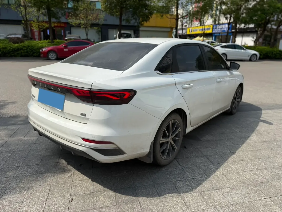 2022 Geely Emgrand 1.5L 114HP L4 CVT,autocango,china used car exporter,china ev exporter,chinese used car exporter,chinese used ev exporter
