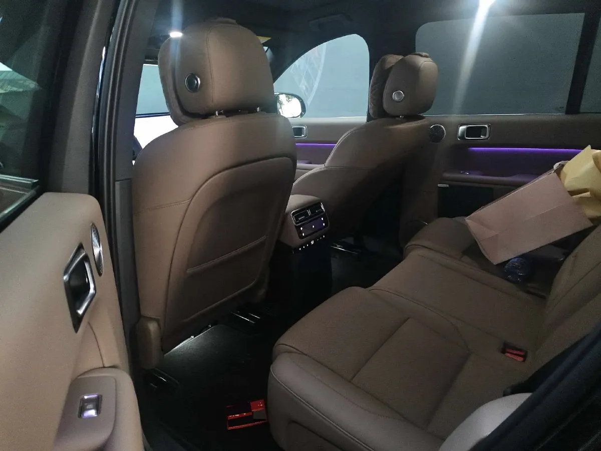 2025 Li L6 Range Extended 154HP L4 REEV,autocango,china used car exporter,china ev exporter,chinese used car exporter,chinese used ev exporter