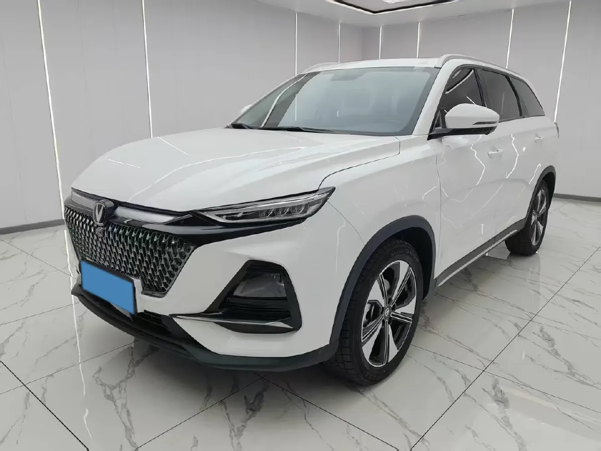 2024 ChangAn X7 PLUS 1.5T 188HP L4 7DCT,autocango,china used car exporter,china ev exporter,chinese used car exporter,chinese used ev exporter