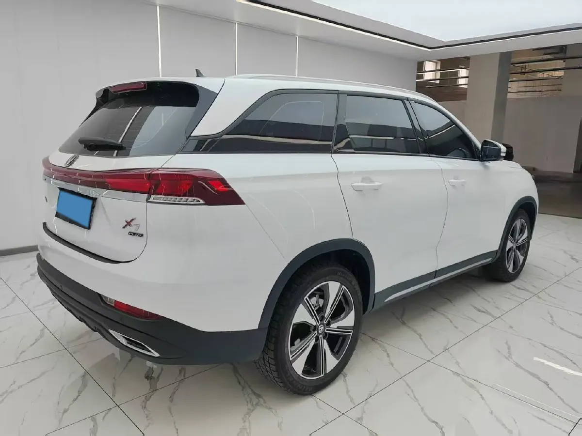 2024 ChangAn X7 PLUS 1.5T 188HP L4 7DCT,autocango,china used car exporter,china ev exporter,chinese used car exporter,chinese used ev exporter