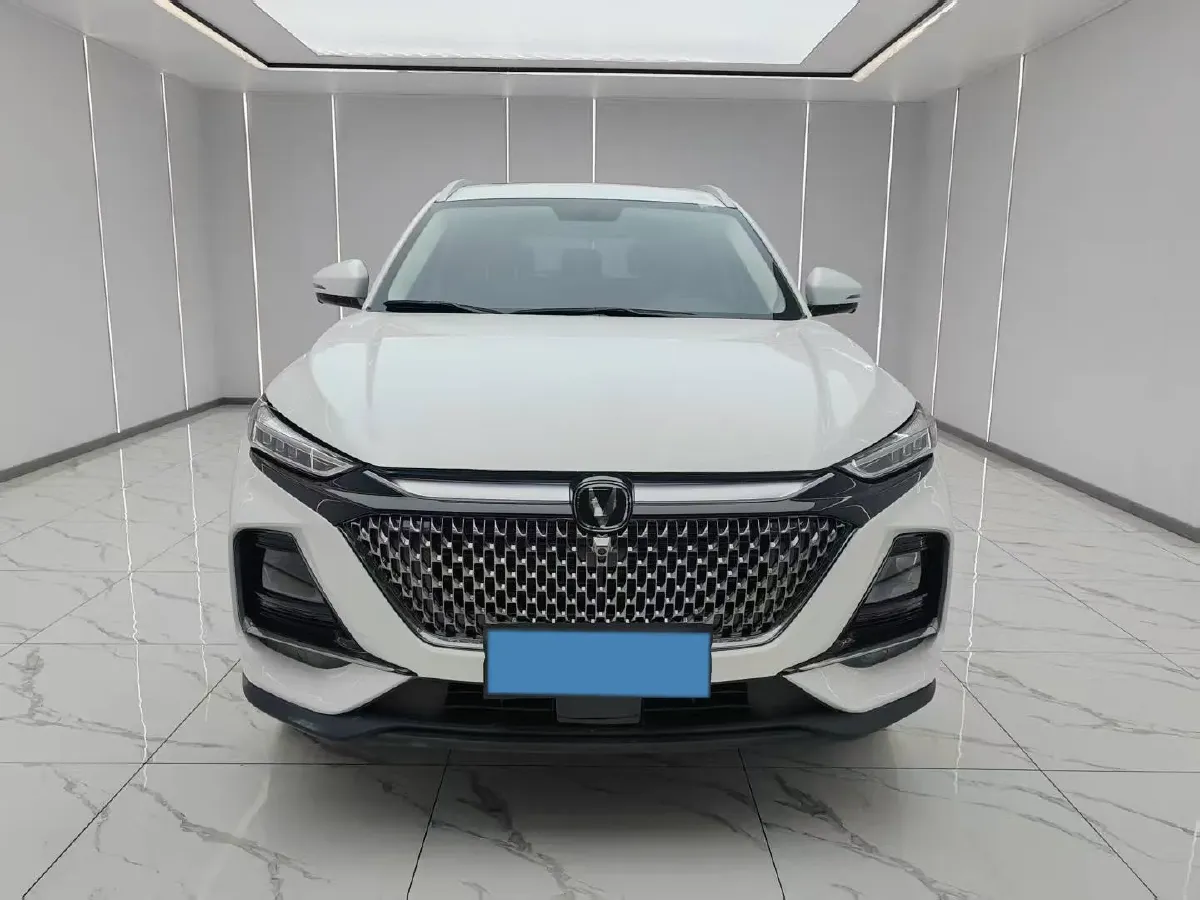 2024 ChangAn X7 PLUS 1.5T 188HP L4 7DCT,autocango,china used car exporter,china ev exporter,chinese used car exporter,chinese used ev exporter