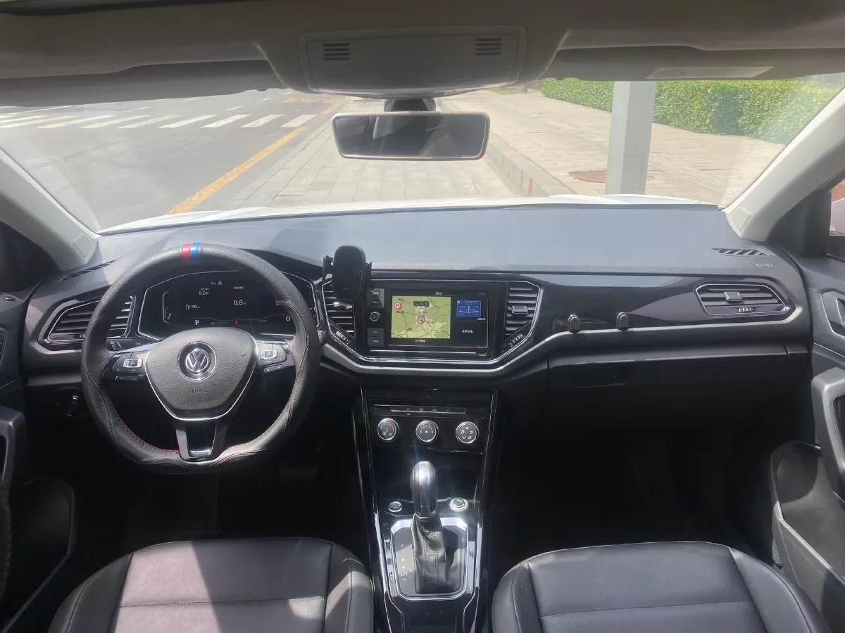 2020 Volkswagen T-Roc 1.4T 150HP L4 7DCT,autocango,china used car exporter,china ev exporter,chinese used car exporter,chinese used ev exporter