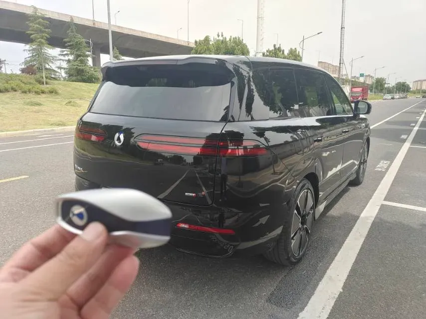 2025 Denza DenzaN8L 2.0T 207HP L4 E-CVT PHEV,autocango,china used car exporter,china ev exporter,chinese used car exporter,chinese used ev exporter