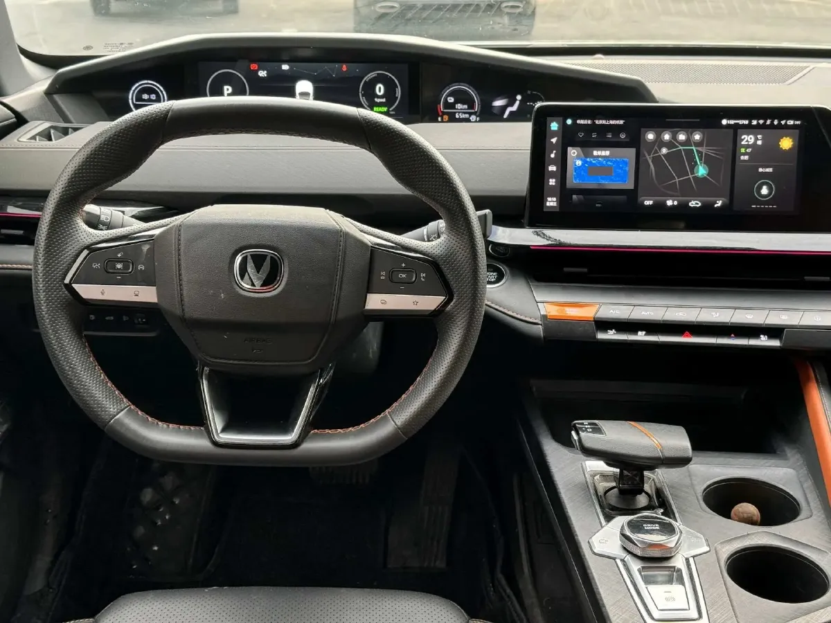2023 ChangAn UNI-V iDD 1.5T 170HP L4 6TCT PHEV 18.4KWH,autocango,china used car exporter,china ev exporter,chinese used car exporter,chinese used ev exporter