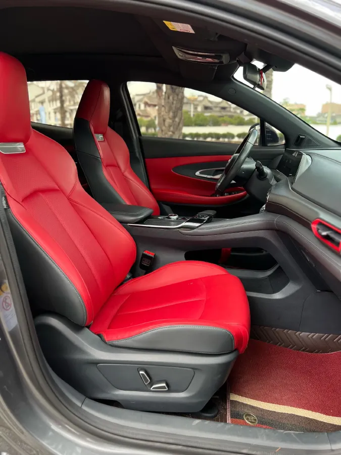 2020 ChangAn UNI-T 1.5T 180HP L4 7DCT,autocango,china used car exporter,china ev exporter,chinese used car exporter,chinese used ev exporter