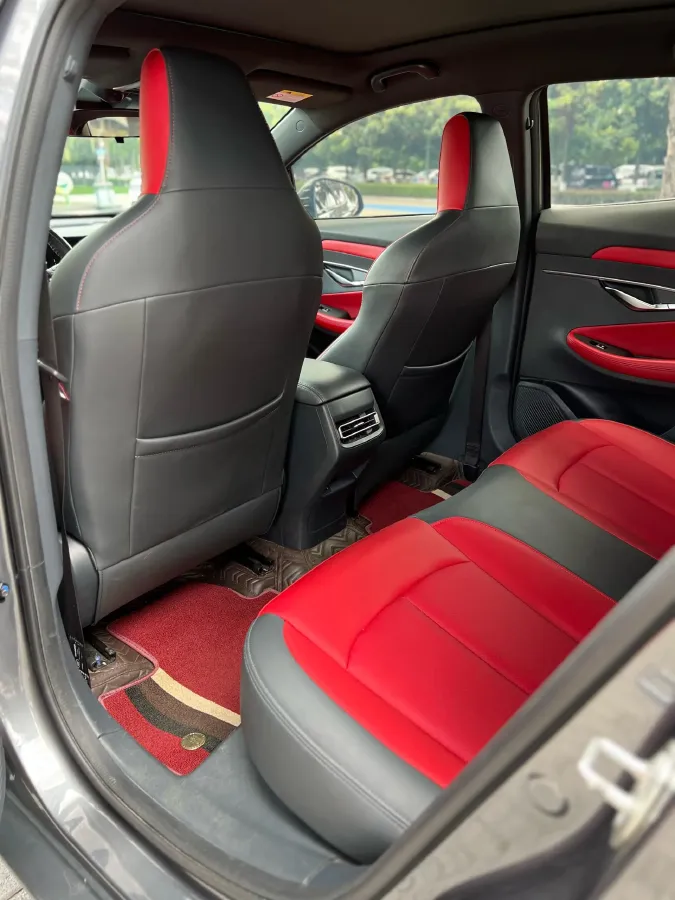 2020 ChangAn UNI-T 1.5T 180HP L4 7DCT,autocango,china used car exporter,china ev exporter,chinese used car exporter,chinese used ev exporter