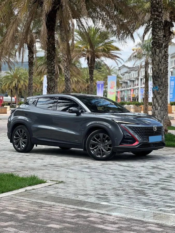 2020 ChangAn UNI-T 1.5T 180HP L4 7DCT,autocango,china used car exporter,china ev exporter,chinese used car exporter,chinese used ev exporter