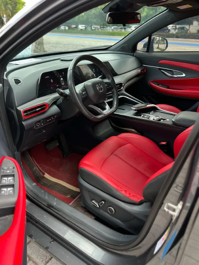 2020 ChangAn UNI-T 1.5T 180HP L4 7DCT,autocango,china used car exporter,china ev exporter,chinese used car exporter,chinese used ev exporter